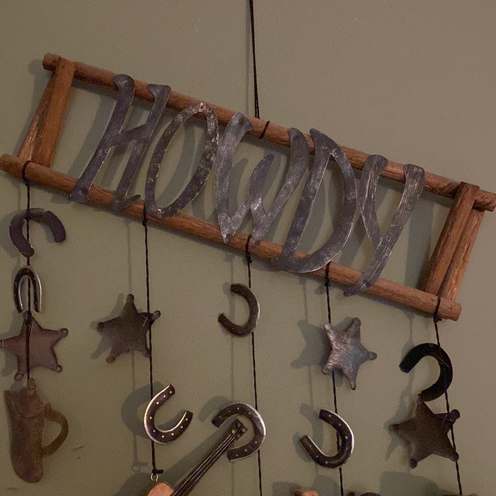 Western Themed Wall Decor - Picture 2 of 3